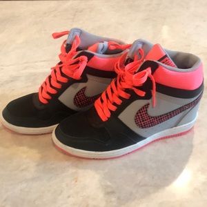 Women’s Nike Force Sky High Wedge Sneaker
